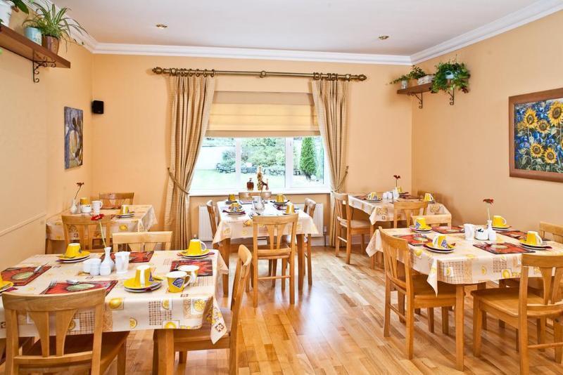 Amber Heights Bed & Breakfast Голуей Екстериор снимка