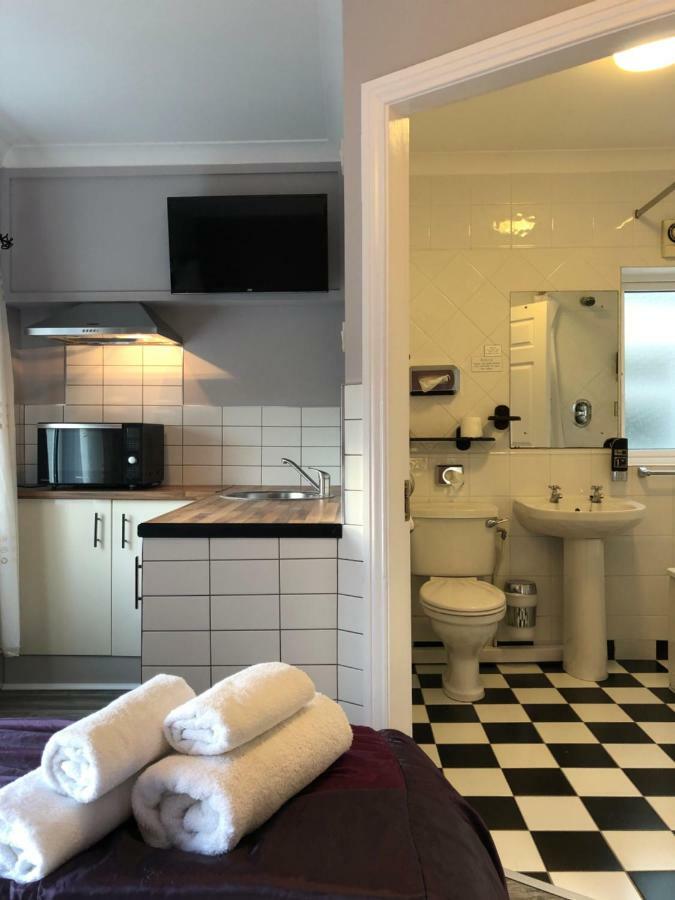 Amber Heights Bed & Breakfast Голуей Екстериор снимка