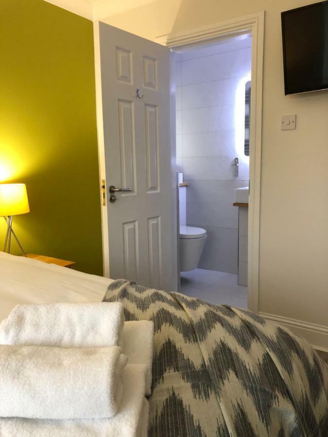 Amber Heights Bed & Breakfast Голуей Екстериор снимка