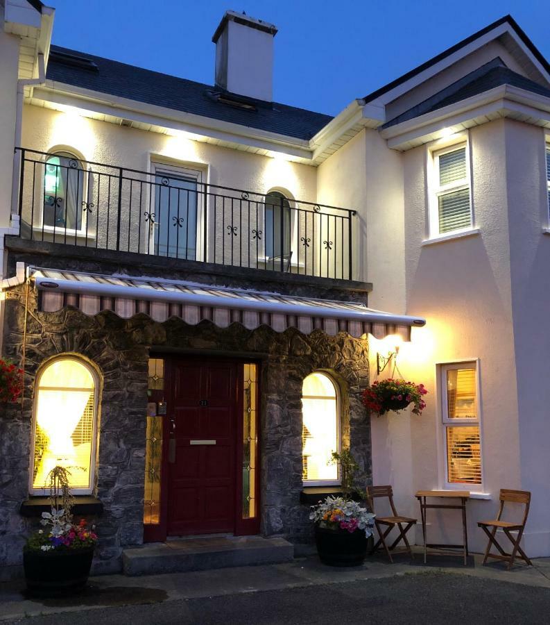 Amber Heights Bed & Breakfast Голуей Екстериор снимка