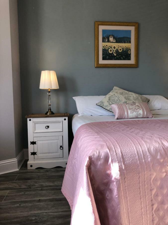 Amber Heights Bed & Breakfast Голуей Екстериор снимка