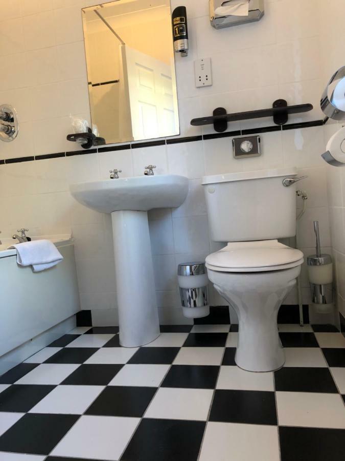 Amber Heights Bed & Breakfast Голуей Екстериор снимка
