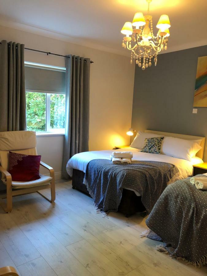 Amber Heights Bed & Breakfast Голуей Екстериор снимка